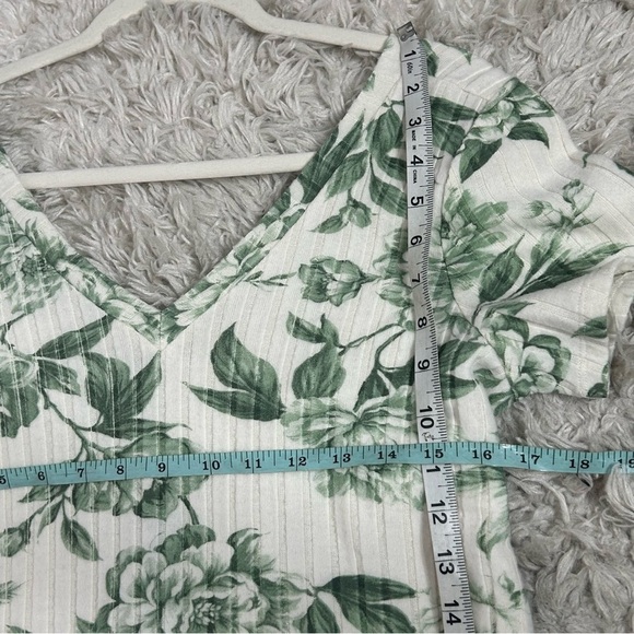 Chaser Ribbed Floral Knit Romper - Picture 11 of 11